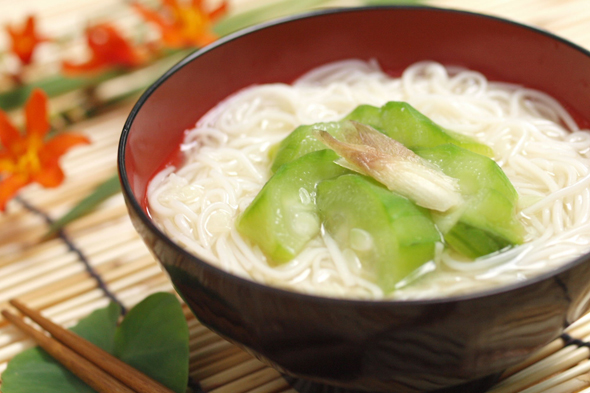 ヘチマとそうめんの味噌汁