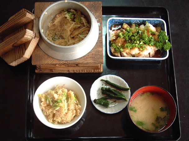 志満八(しまはち)